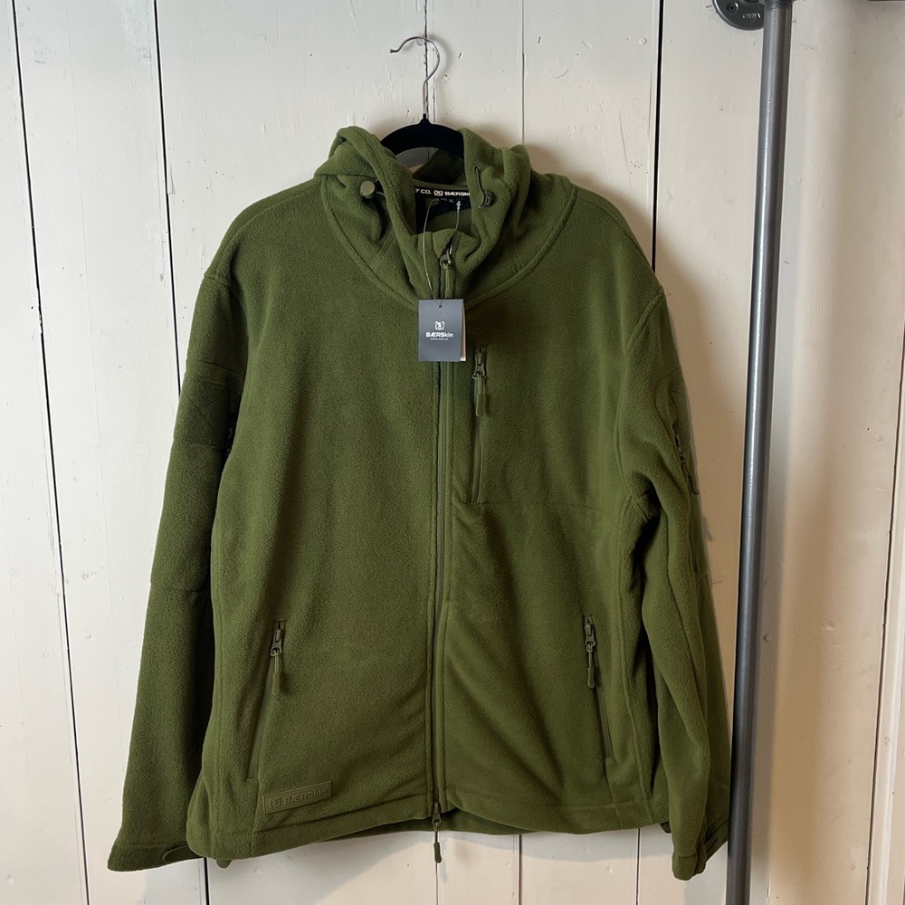 Baerskin men’s Green Hooded Fleece size XL Jacket.